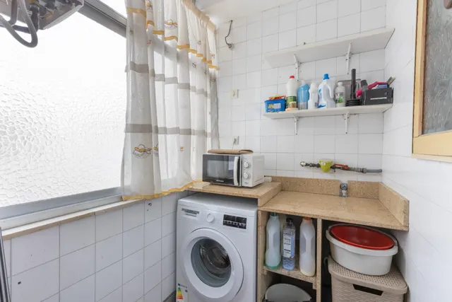 Piso de 3 dormitorios en calle milán, zaidín | muy luminoso y con gran potencial — 23