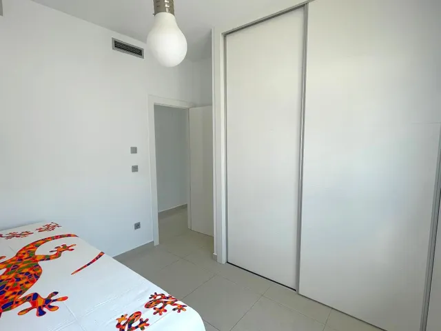 Excepcional Villa en Pilar de la Horadada: Lujosa Villa de una Planta con Licencia Turística — 43