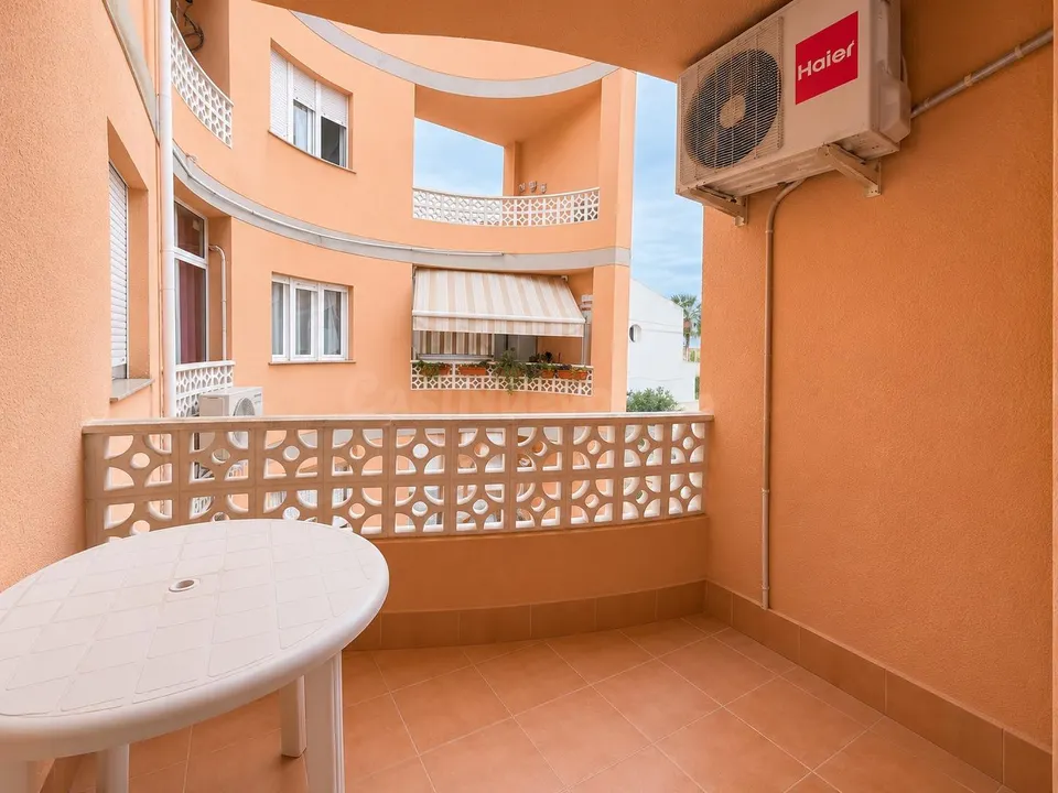Estudio en venta en Torrevieja, a 700 m de la Playa del Cura