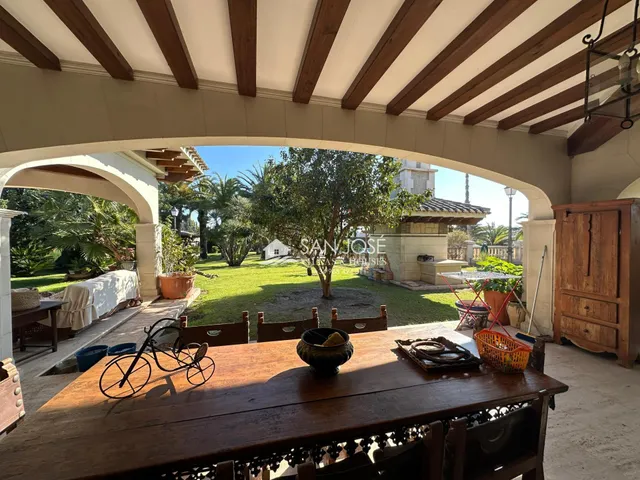 VENTA DE CHALET DE LUJO EN NOVELDA — 2