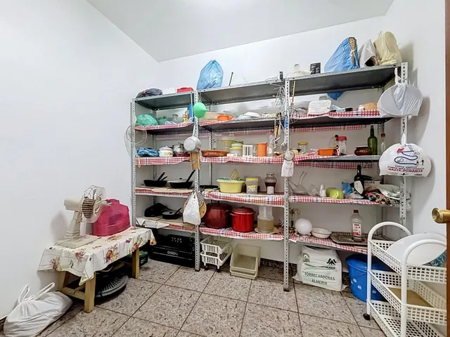 Amplia casa de pueblo de 276m2 en Abrucena lista para vivir — 28