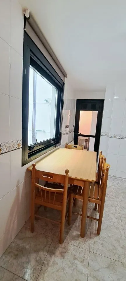 Amplio y Luminoso Piso en alquiler en Barrocanes, Ourense - Ideal para Familias — 27