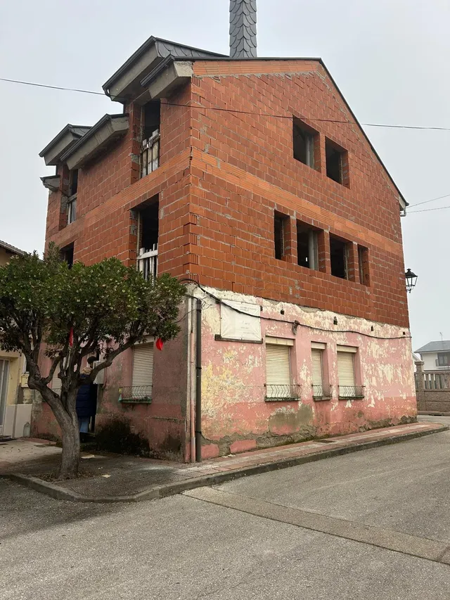 Se vende casa en construcción
