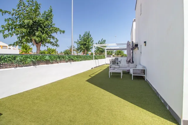 APARTAMENTO DE 2 DORMITORIOS 2 BAÑOS EN PILAR DE HORADADA — 32