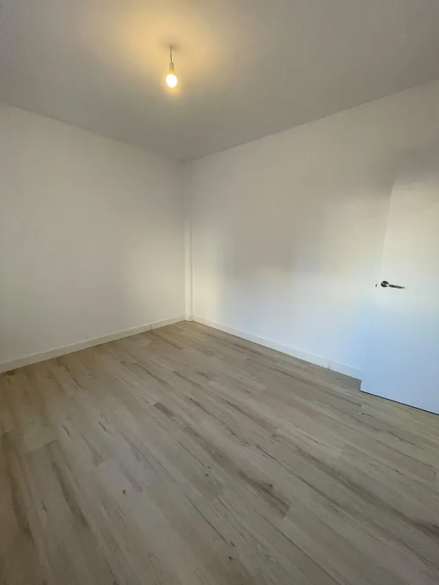 Piso reformado de 3 habitaciones con dos terrazas — 24