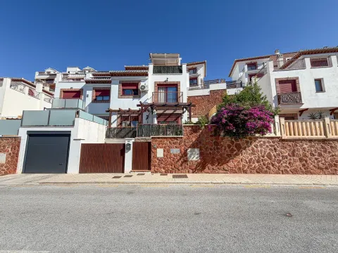 Casa Pareada en Granada capital (Lancha del Genil)