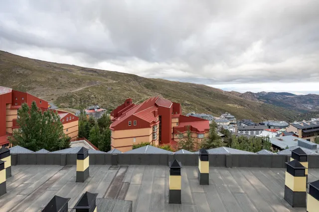 MAGNIFICO PISO EN ZONA MEDIA DE LA estación DE SIERRA NEVADA — 7