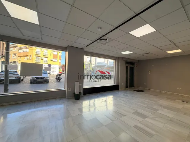 Local comercial 185m² en alquiler - San Miguel — 42
