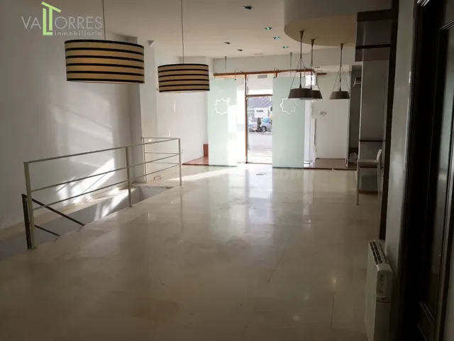 LOCAL COMERCIAL ACONDICIONADO TOTALMENTE  EN LA RONDA
