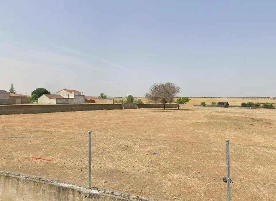 Urbis te ofrece unas parcelas en venta en Pelabravo, Salamanca.
