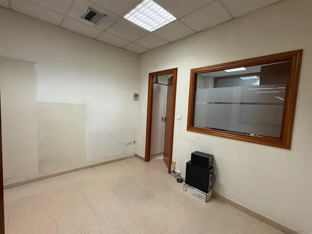 LOCAL IDEAL PARA OFICINAS AL CENTRO DE IGUALADA!!! — 10