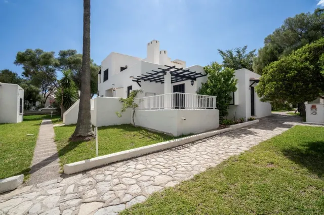 Complejo Vacacional con 118 apartamentos + zonas de ocio y acceso a la playa — 10
