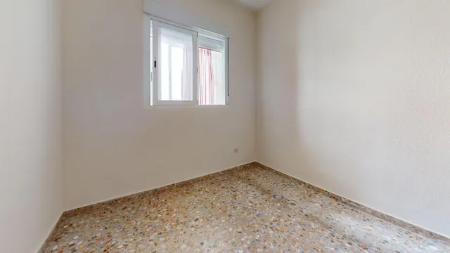 Amplio piso en Córdoba, zona Levante - Ideal para primera  vivienda o inversión!!!!!!! — 7