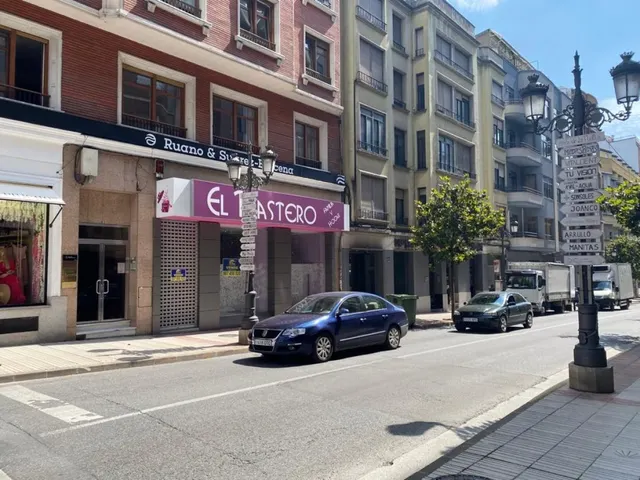 LOCAL CÉNTRICO LAZURTEGUI INVERSION (Se vende con inquilino) — 2