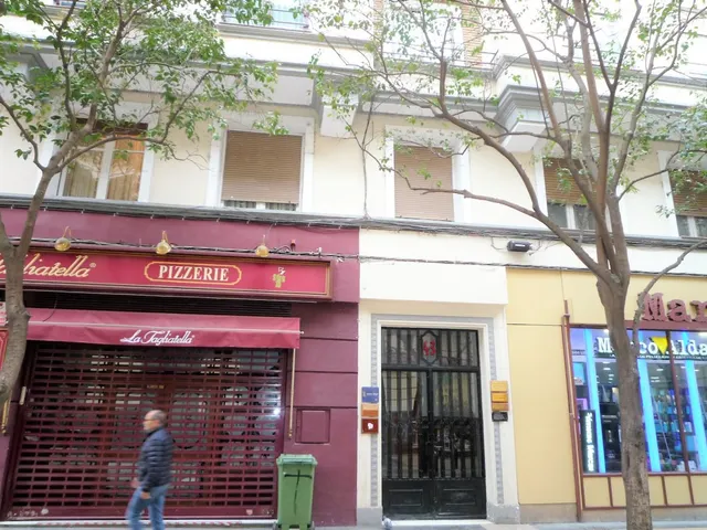 Se Vende Piso de 118 m2, reformado, en Don Jaime esquina Plaza del Pilar — 3