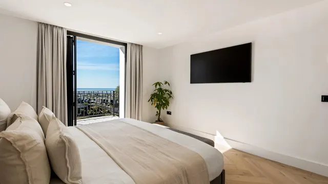 Villa de lujo de 5 dormitorios y 7 baños con impresionantes vistas al Mar. La Quinta, Benahavís — 21