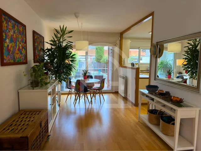 Casa unifamiliar de 180 m2 con jardín, terrazas y garaje en zona centro — 11