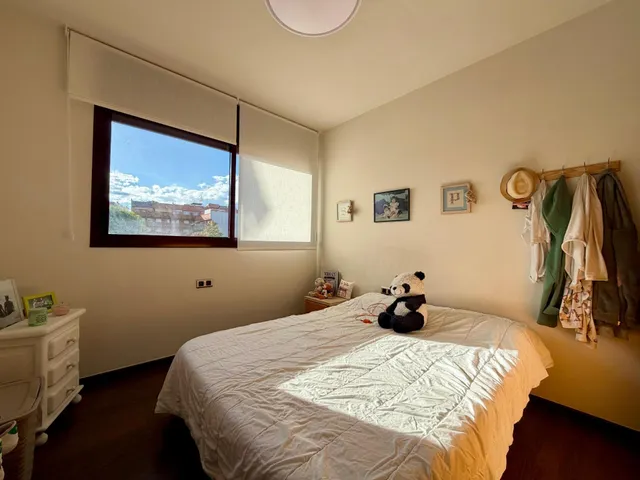 Luminoso piso de 3 dormitorios con suite junto a la plaza Vallès, en el corazón de Sabadell — 19