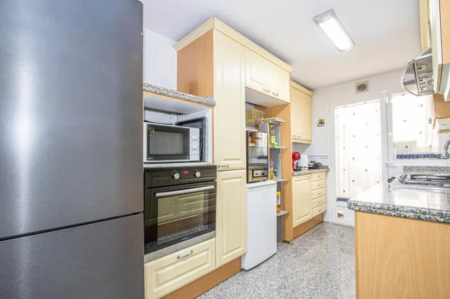 Amplio piso familiar con terraza, parking y trastero en Son Cladera — 10