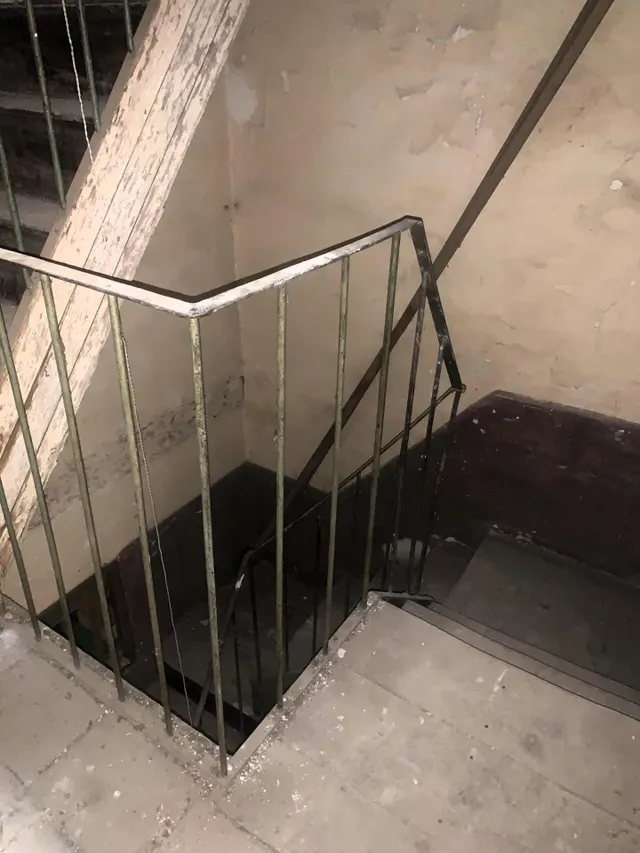 LOCAL CON VIVIENDA EN LA CALLE DEL REY — 9