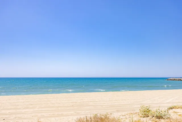 ESPECTACULAR VILLA DE LUJO EN ALQUILER EN 1ª LÍNEA DE PLAYA DE CABOPINO CON MARAVILLOSAS VISTAS AL MAR — 17