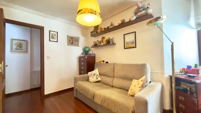 Piso en Venta - Centro de Orense 3 habitaciones 2 baños y ascensor — 26