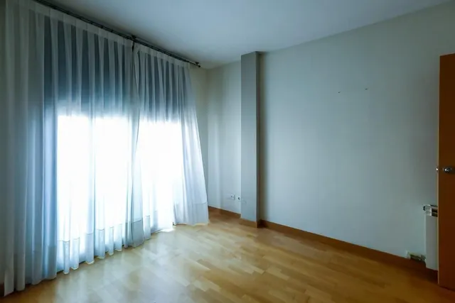 ÁTICO DÚPLEX CON TERRAZA, PARKING Y TRASTERO EN EL CORAZÓN DE SABADELL — 6