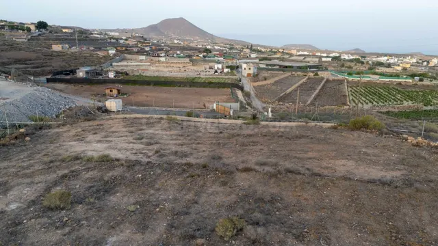SE VENDE TERRENO RÚSTICO CON VISTAS AL MAR Y A LA MONTAÑA –  - foto 3