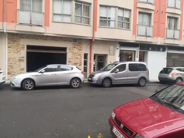 Local comercial en Rúa Gerona, zona Parque do Anllóns - foto 2
