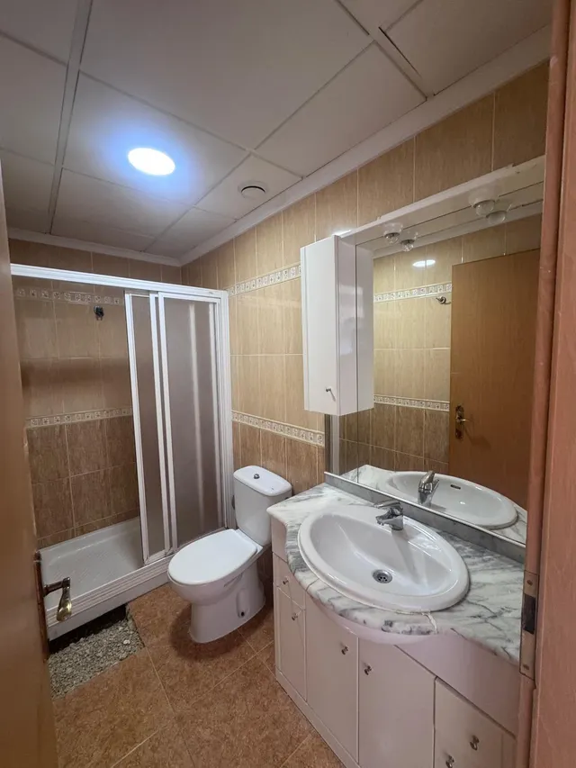 Apartamento de 4 dormitorios con gran terraza, piscina y potencial de alquiler en Guardamar del Segura — 10