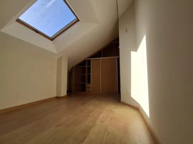 Piso a estrenar de 2 dormitorio con ascensor en el centro de Ribadeo – Cerca de las playas — 8