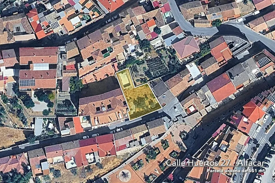 Parcela de 551m2 en Alfacar para vivienda unifamiliar o plurifamiliar