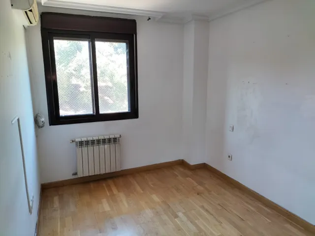 SE VENDE PISO EN CL HORIZON   Madrid — 16