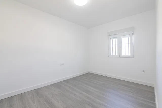 Te ofrecemos esta propiedad junto Centro Comercial Aljub y Bomberos con más de 1.000 metros de terreno y 2 casas independientes para disfrutar en familia!!!! — 28