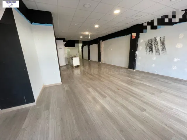 Local comercial 118m² en alquiler - Feria - foto 2