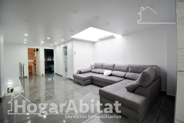 CASA REFORMADA Y MUY BONITA CON TRASTERO Y TERRAZA