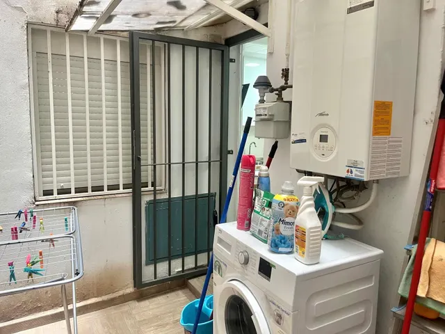 Piso reformado a solo 5 minutos del metro — 9
