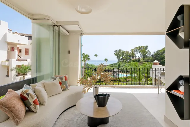 Elegante Casa Frente al Mar en Bahía del Velerín - foto 4