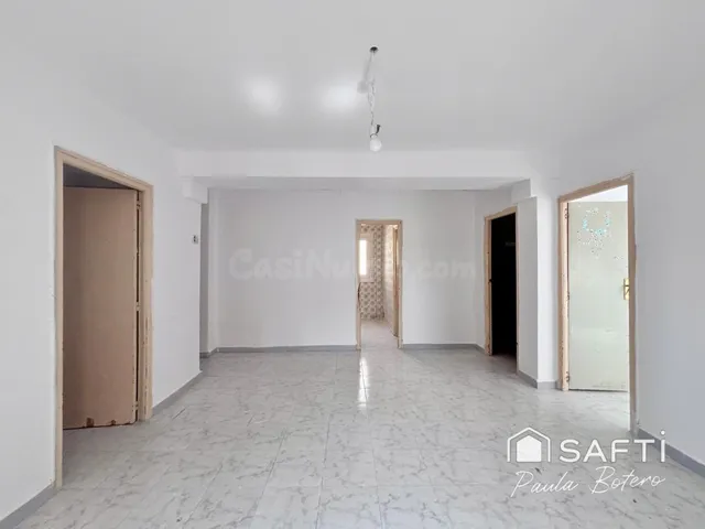 Oportunidad, piso con gran potencial para reformar en el Bar - foto 2