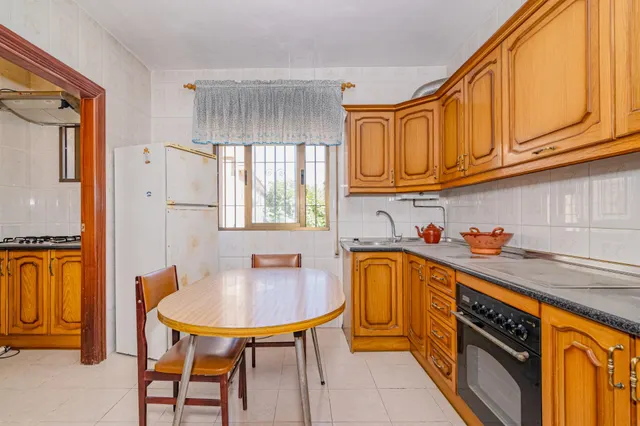 Gran casa de pueblo con terreno, en Ambroz (1260 m2 de parcela) — 10