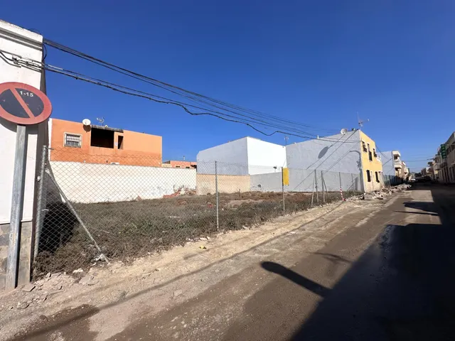 Solar urbano en Campohermoso - foto 4
