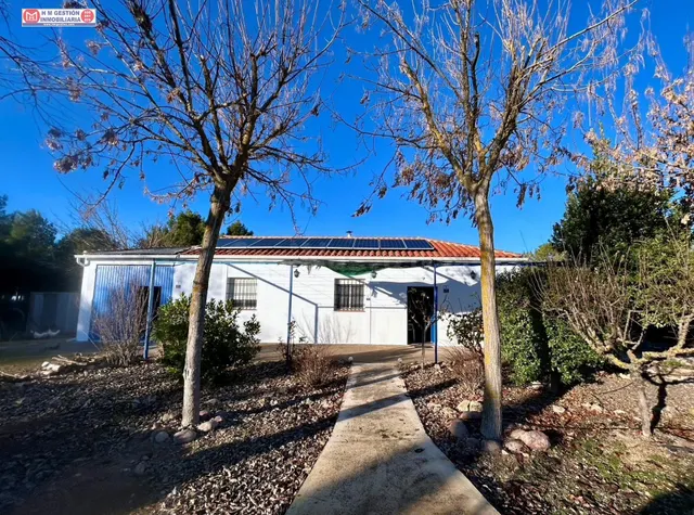 Chalet ubicado a 1km de Alameda de Cervera (Autovía) en dire