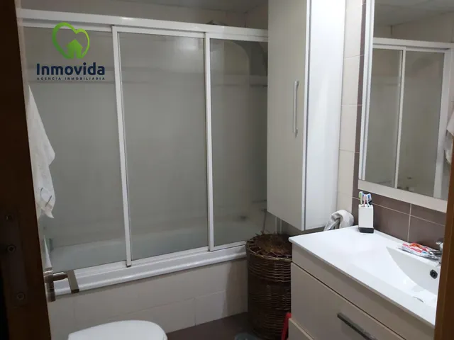 Amplio Piso Reformado en el Corazón del Barrio del Naranjo, Córdoba — 11