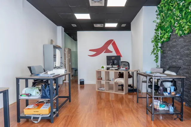 Edificio de 3 plantas destinado a oficinas junto a Centro Comercial Serrallo — 6