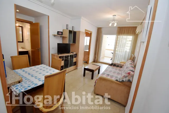 ACOGEDOR EN RESIDENCIAL CON PISCINA, GARAJE Y TERRAZA, TODO  - foto 2
