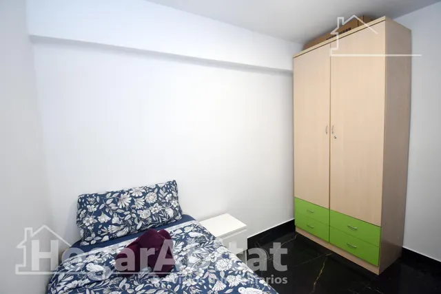 ¡Espectacular! Amplio, moderno y reformado, todo amueblado y cerca del centro — 22