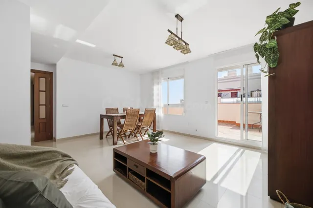 ¡Espectacular Ático Esquinero con Terraza de 30 m2 y Vistas  - foto 4