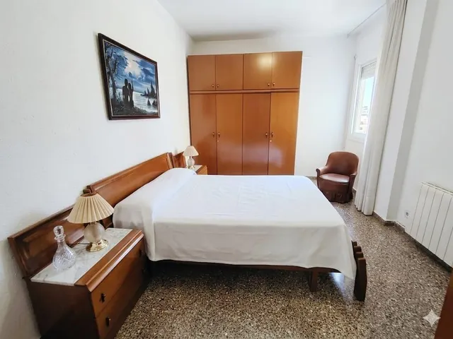 Piso de 4 habitaciones con ascensor en Collblanc — 17