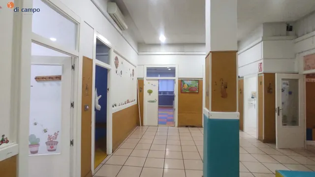 AMPLIO LOCAL EN VENTA, PASEO SAN ISIDRO, VALLADOLID. FACHADA A TRES CALLES. — 11
