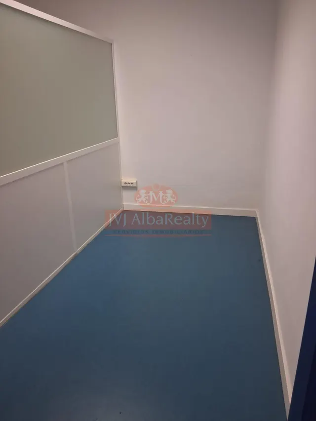 EN VENTA O ALQUILER ESPECTACULAR LOCAL EN ZONA INDUSTRIA — 14